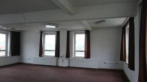 Raum 1 - Besichtigung- günstig aber nicht billig-Büro Praxisfläche ca. 65 m² in Auerbach