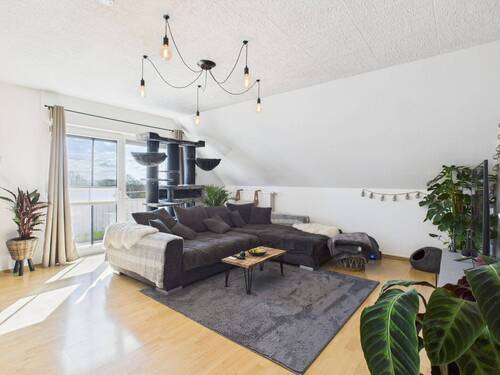 Wohnzimmer DG - Etagenwohnung mit 102,00 m² in Hüllhorst zum Kaufen