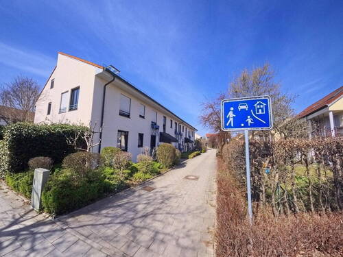 Zugang über Spielstrasse - 