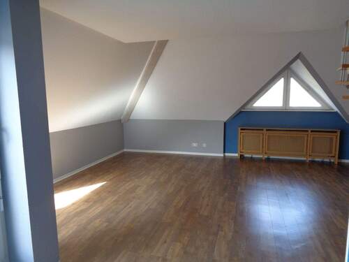 Großzügiger Wohnbereich - 1 Zimmer Etagenwohnung zum Kaufen in Stuttgart