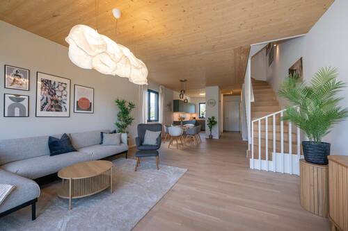 Wohn- und Essbereich - Musterhaus - 5 Zimmer Doppelhaushälfte in Berlin