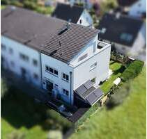 Familienfreundliches Reiheneckhaus in bevorzugter Wohnlage mit Stil & Komfort - Neunkirchen am Brand