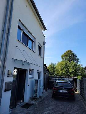 Eingang - 5 Zimmer Reihenendhaus zum Kaufen in Neunkirchen am Brand