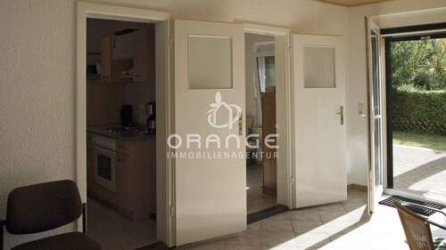 Küche und Schlafzimmer - 2 Zimmer Mehrfamilienhaus, Wohnhaus in Dobbertin