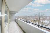 Balkon - Gepflegte und helle 2 Zimmer Wohnung mit Westbalkon!