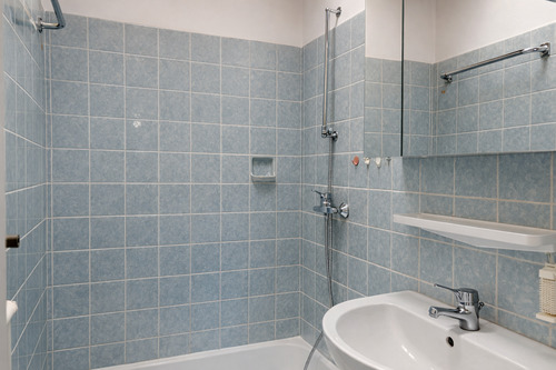 BAD II OG - KI GENERIERT - 