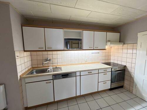 In der Küche - Doppelhaushälfte mit 100,00 m&sup2; in Dresden zum Kaufen