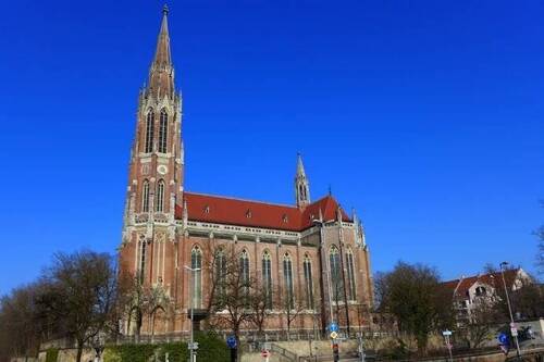 200a_Heilig-Kreuz-Kirche Giesing - Einfamilienhaus zum Kaufen in München