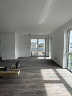 Bild 2 - 4 Zimmer Etagenwohnung zur Miete in Königswinter