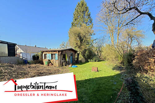 Blick in den Garten - Platz für Ihre Ideen - 1.041m² Baugrundstück mit Altbestand in grüner Umgebung von Halstenbek