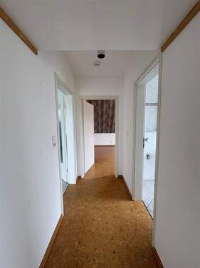 Flur - Etagenwohnung mit 68,70 m&sup2; in Sarstedt zum Kaufen