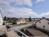 Ausblick Balkon Wohnzimmer (1) - 2 Zimmer Etagenwohnung zum Kaufen in Weinböhla