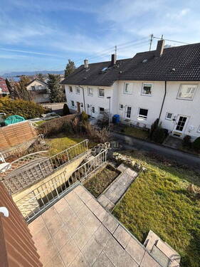 Gartensicht I - Gepflegtes Reihenmittelhaus mit Garage, Stellplatz & Garten in Balingen