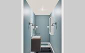Gäste WC Richtung Dusche.jfif - 