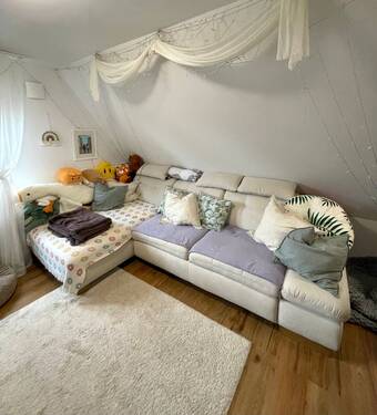 Wohnzimmer - 3 Zimmer Etagenwohnung zur Miete in Deinste