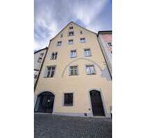 ***WG-Haus, kleines Studentenwohnheim mitten in Regensburg***