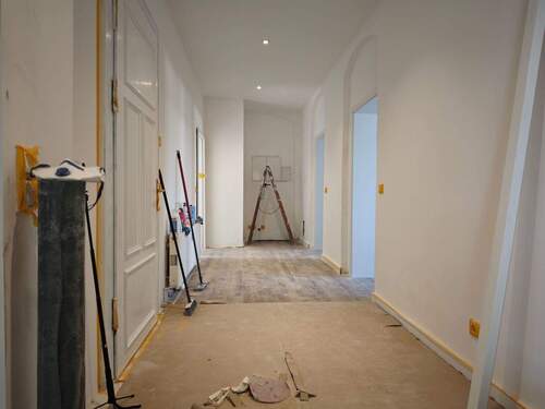 Flur (2).jpg - 4 Zimmer Etagenwohnung in Dresden