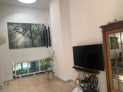 Wohnzimmer Blick zur Küche - 