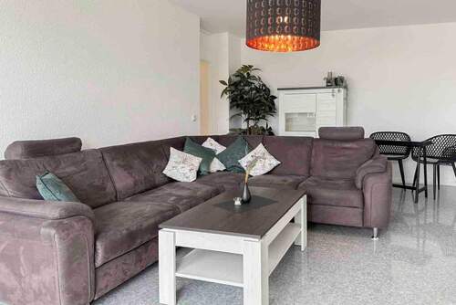 Wohnzimmer - 2 Zimmer Einfamilienhaus zum Kaufen in Nürnberg