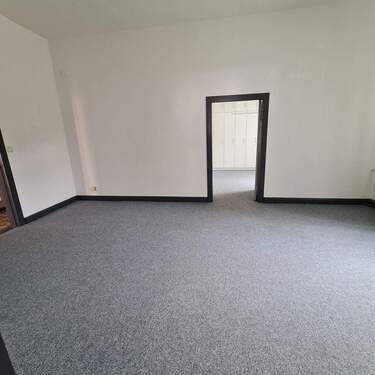 Blick von Büro 1 in Büro 2 - 