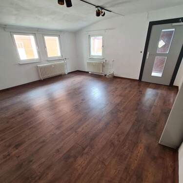 Büro 1 - 