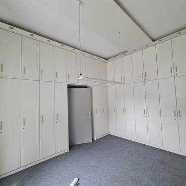 Büro 3 - 