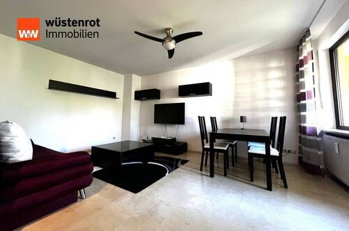 Titel Wohnzimmer - 2 Zimmer Etagenwohnung zur Miete in München