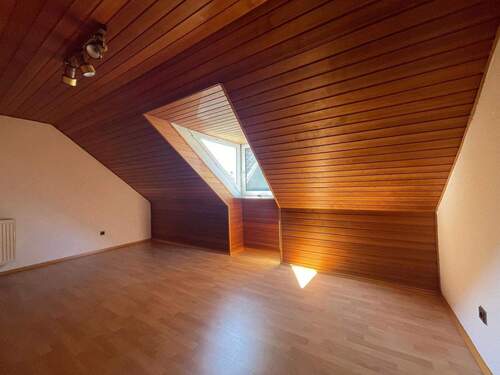 Dachgeschoss Zimmer 1 - 