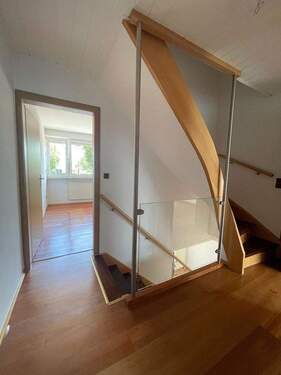 Treppenhaus 1. Stock - 