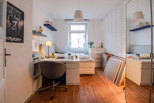 Schlafzimmer 1 - Etagenwohnung mit 75,00 m&sup2; in Würzburg zur Miete