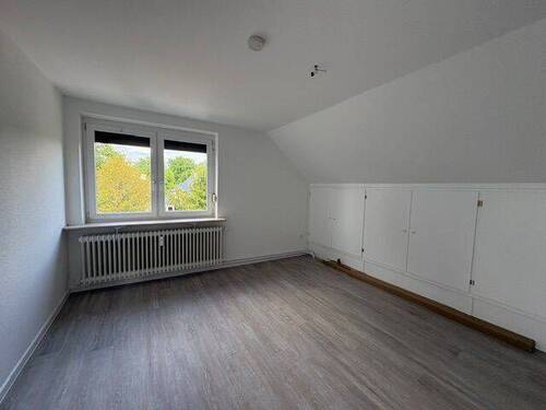 Zimmer, alle Fußböden neu - Etagenwohnung mit 49,00 m&sup2; in Schneverdingen zur Miete