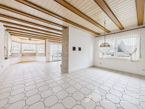 Wohn- und Esszimmer - Mehrfamilienhaus, Wohnhaus mit 171,30 m&sup2; in Kröv zum Kaufen