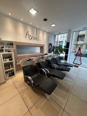 4 separat abgetrennte Wasch-Plätze - 