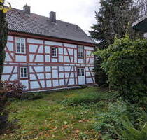 freistehendes 170 m2 Ein-Familienhaus Fachwerk Kulturdenkmal modernisiert mit 345m2 Garten - Brachttal Streitberg