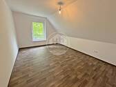 Zimmer 1 OG - Doppelhaushälfte mit 110,00 m&sup2; in Aurich / Walle zum Kaufen
