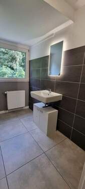 Weiteres Badezimmer (WC) oben - 