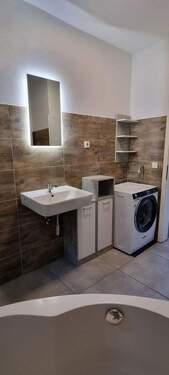 und Badezimmermöbeln - 4 Zimmer Etagenwohnung in Wuppertal