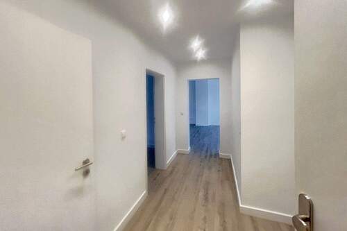 Flur - 3 Zimmer Etagenwohnung zur Miete in Essen