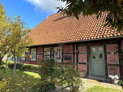 Haupthaus Eingang - 5 Zimmer Einfamilienhaus zum Kaufen in Essel