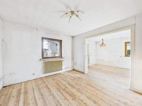 Wohnzimmer - 4 Zimmer Einfamilienhaus in Villingen-Schwenningen