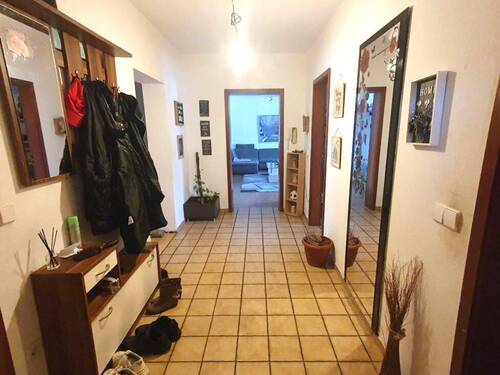 Flur - 4 Zimmer Etagenwohnung in Rheinstetten