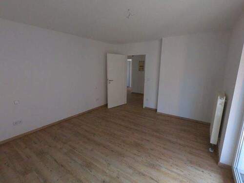 Zimmer2 - Etagenwohnung mit 122,00 m&sup2; in Erfurt zur Miete