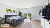 Elternschlafzimmer mit Zugang zur Terrasse - 
