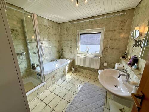 Badezimmer.jpeg - 