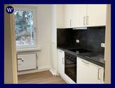 Küche mit neuer EBK - Neues Wohngefühl: Sanierte 4 Zimmer + Terrasse, Einbauküche, neues Tageslichtbad, neuer Boden