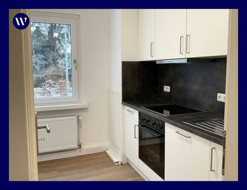 Küche mit neuer EBK - Neues Wohngefühl: Sanierte 4 Zimmer + Terrasse, Einbauküche, neues Tageslichtbad, neuer Boden