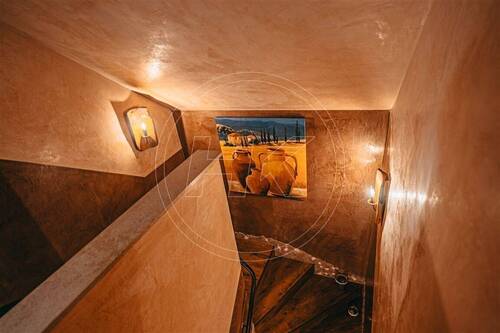 Mediterranes Flair im Treppenaufgang - 