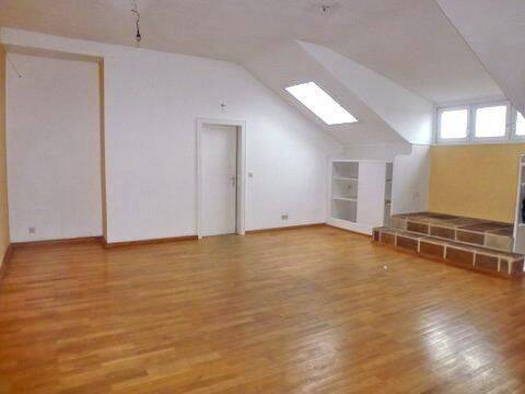 Wohnzimmer - # Licht, Weitblick & Altstadtflair - Dachgeschosswohnung in den Ulanenkasernen - frei ab 1.11.25!