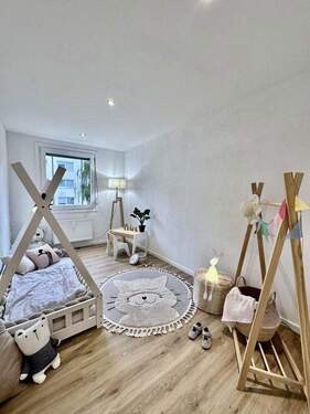 Kinderzimmer / Büro - 