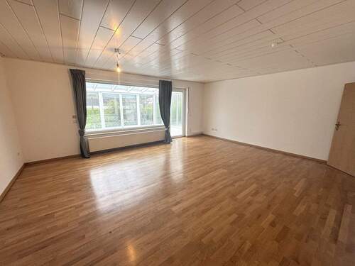 Wohnzimmer - Reihenendhaus mit 114,00 m² in Leverkusen zum Kaufen